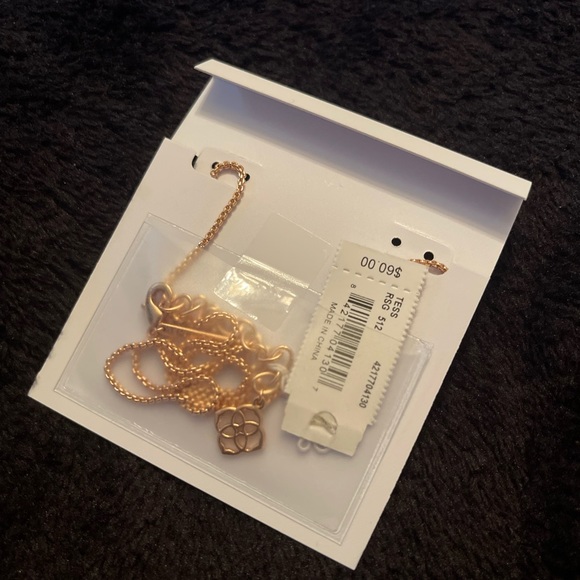 Kendra Scott Tess Necklace in Rose with Dichroic Glass - Picture 2 of 2